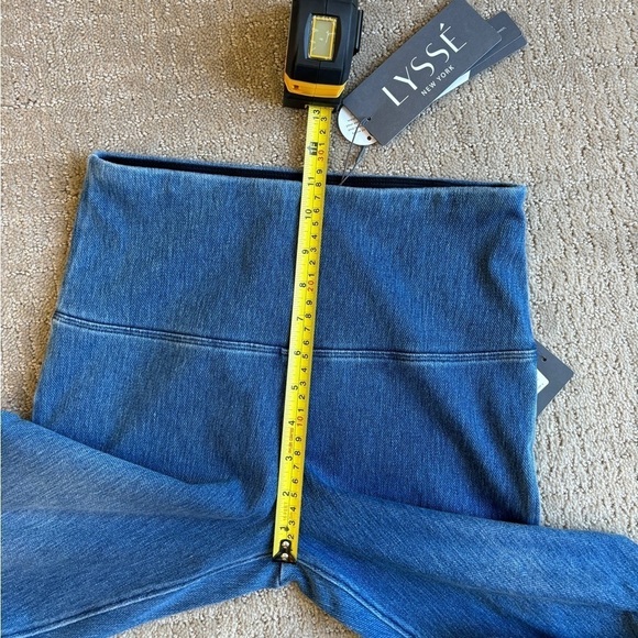 Lysse Tummy Control Mid Wash Denim Skinny Jean Legging Women's Size Small - Picture 10 of 16